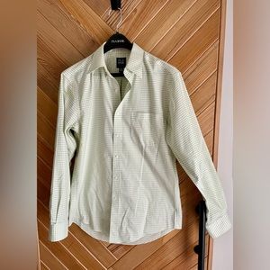 Men’s Jos. A Bank traveler shirt